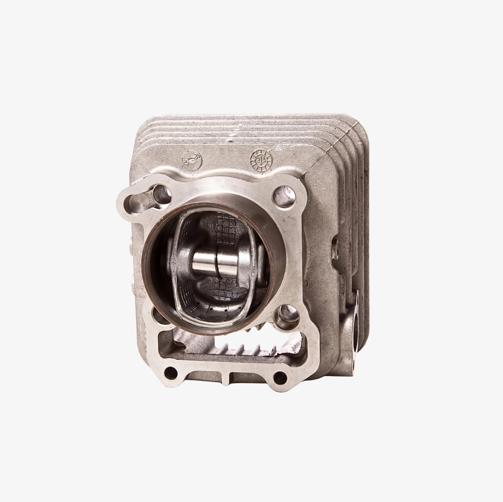 CILINDRO Y PISTON COMPLETO 4T MAXIMA Z