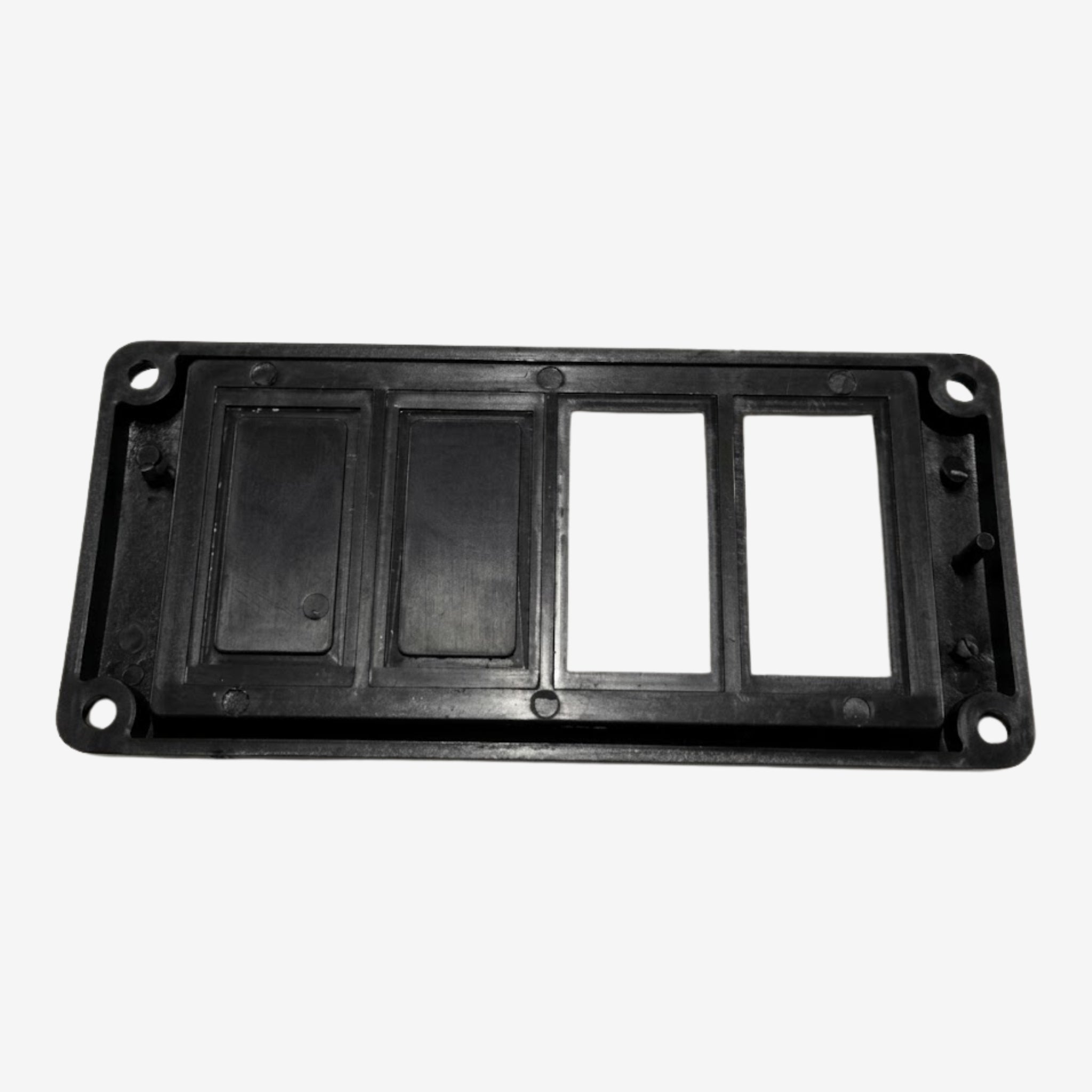 Cubierta de Switch de Tablero  2T UG 4T 205 FL CROM Z UG PLUS MAX