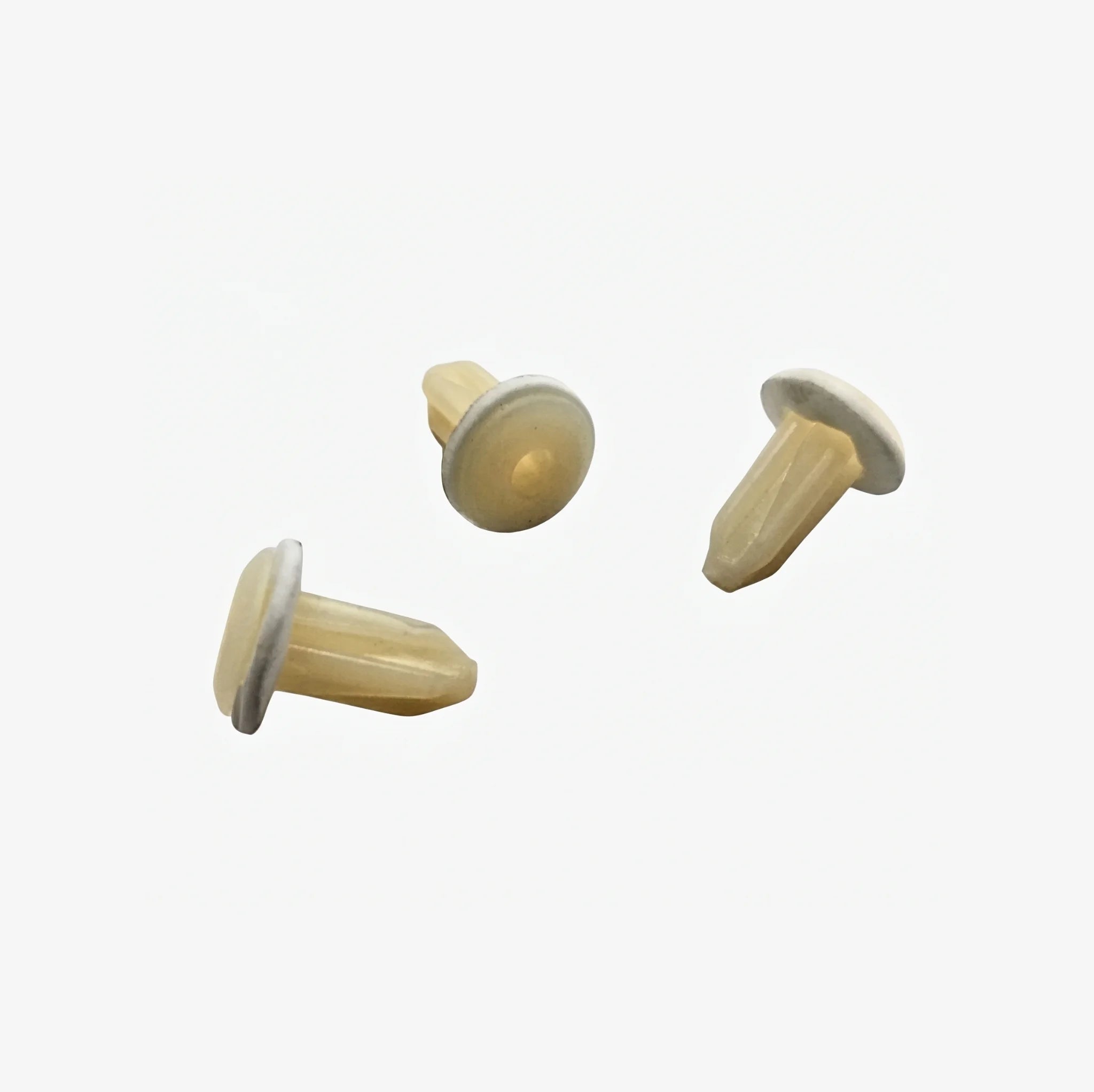 TARUGO DE CUBIERTA DE FARO DELANTERO 4T